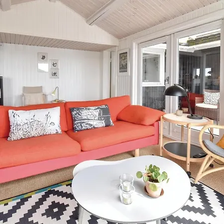 Four-bedroom Holiday In Casa vacanze Fåborg