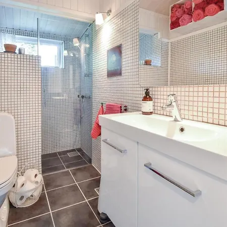 Four-bedroom Holiday In Casa vacanze