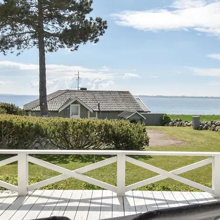 Four-bedroom Holiday In Casa vacanze *
